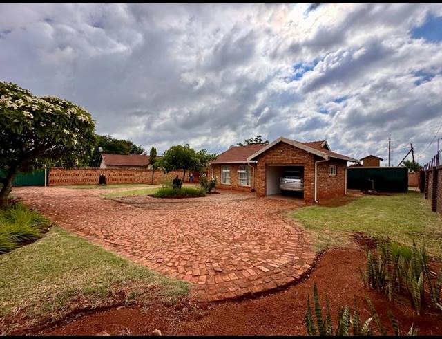 3 BEDROOM HOUSE FOR SALE IN CHANTELLE